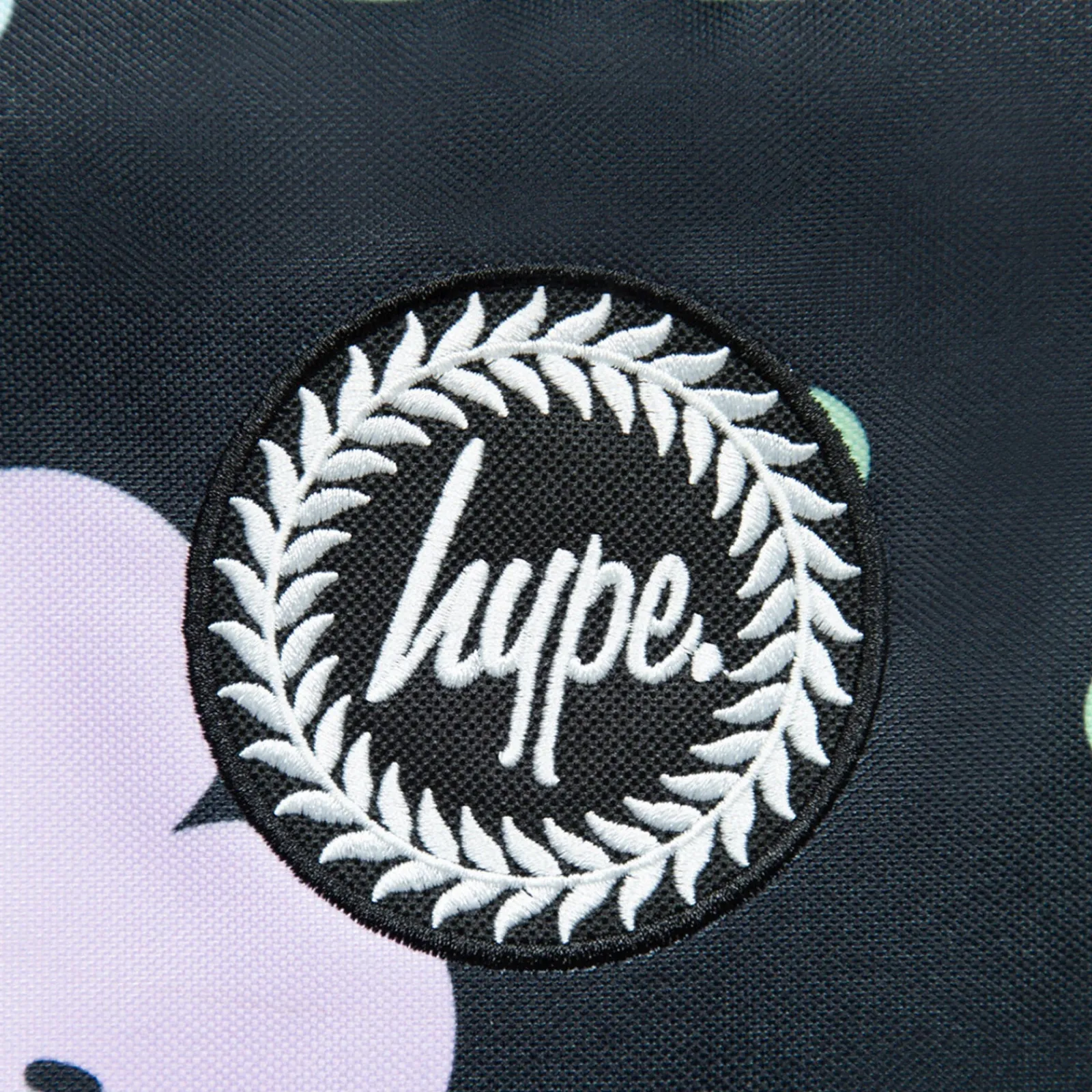Hype Mochila Badge Black Happy Flowers